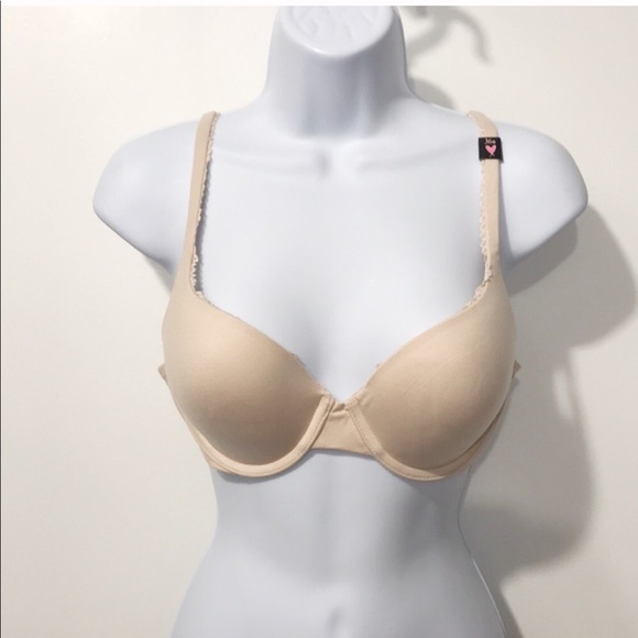 Victoria's Secret Other - Victoria’s Secret push up bra size 36B color cream